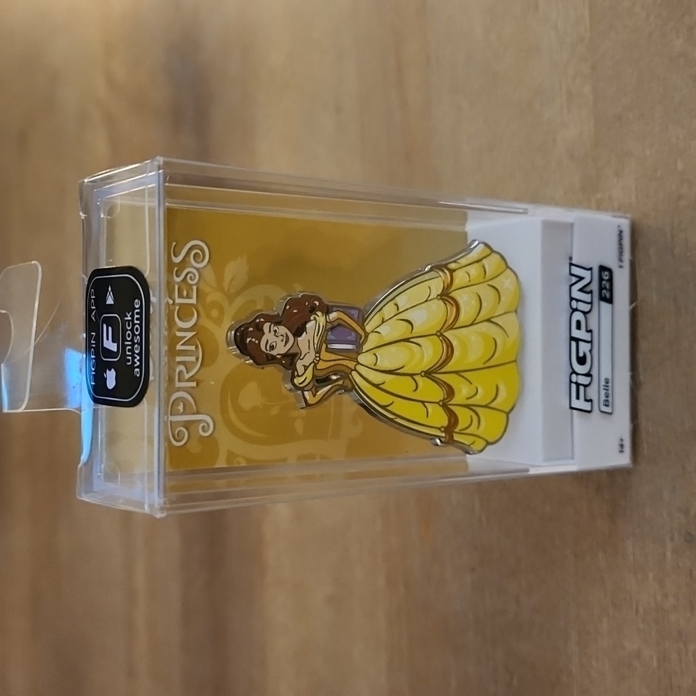 FiGPiN Disney Princess Belle #226 Beauty and the Beast NWT